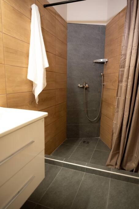 Anesis Airport Rooms 102 Koropíon Extérieur photo